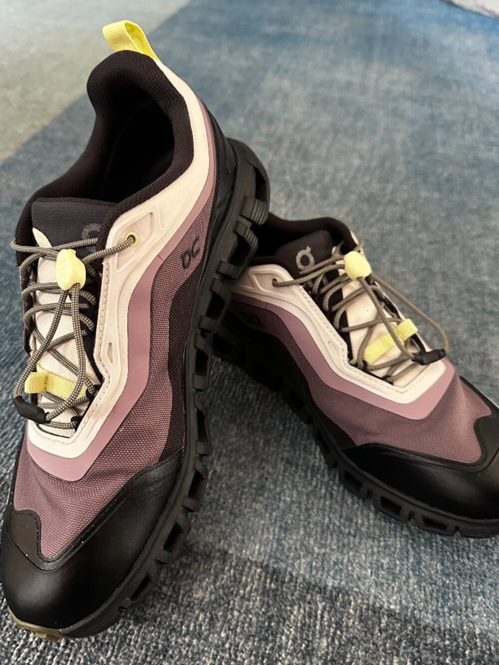 On Cloud 6 Geo Waterproof Sneaker - Size 9W - Like New